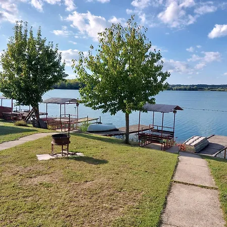 Kis Vizparti Haziko *